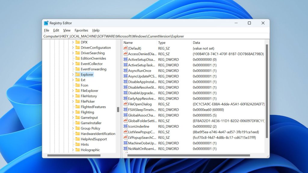 How to Adjust Taskbar Size in Windows 11