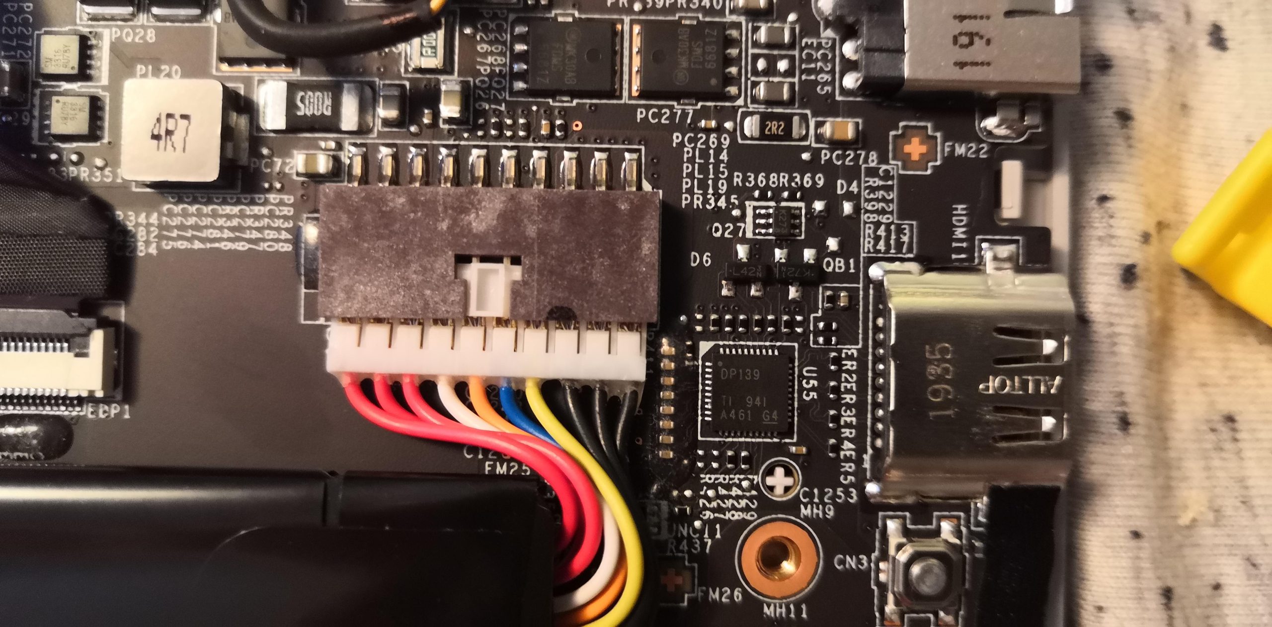 Laptop Connected But Not Charging? Here’s How to Resolve It - 2025 12 Laptop Connected4 scaled